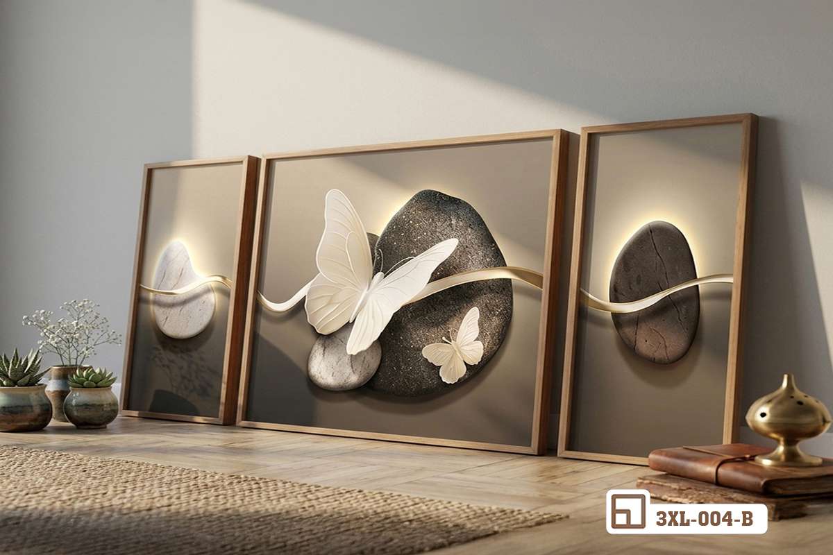 tranh bướm đá nghệ thuật treo tường phòng khách sát sàn nhà thảm dệt Bộ tranh bướm đá nghệ thuật được đặt dựa tinh tế trên sàn nhà sát bức tường sơn trung tính kết hợp thảm dệt