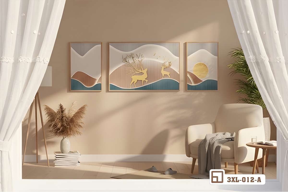 bộ tranh hươu Bắc Âu treo trên mảng tường phòng khách kết hợp sofa và thảm trải sàn ấm cúng Góc phòng khách ấm cúng với bộ tranh hươu Bắc Âu treo cân đối phía trên sofa và thảm trải sàn cao cấp
