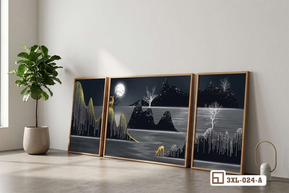 tranh phong cảnh đêm vàng đặt dưới sàn nhà cạnh chậu cây xanh Bộ ba tranh phong cảnh đêm vàng đặt sát sàn gỗ kết hợp chậu cây xanh tối giản trong không gian mở