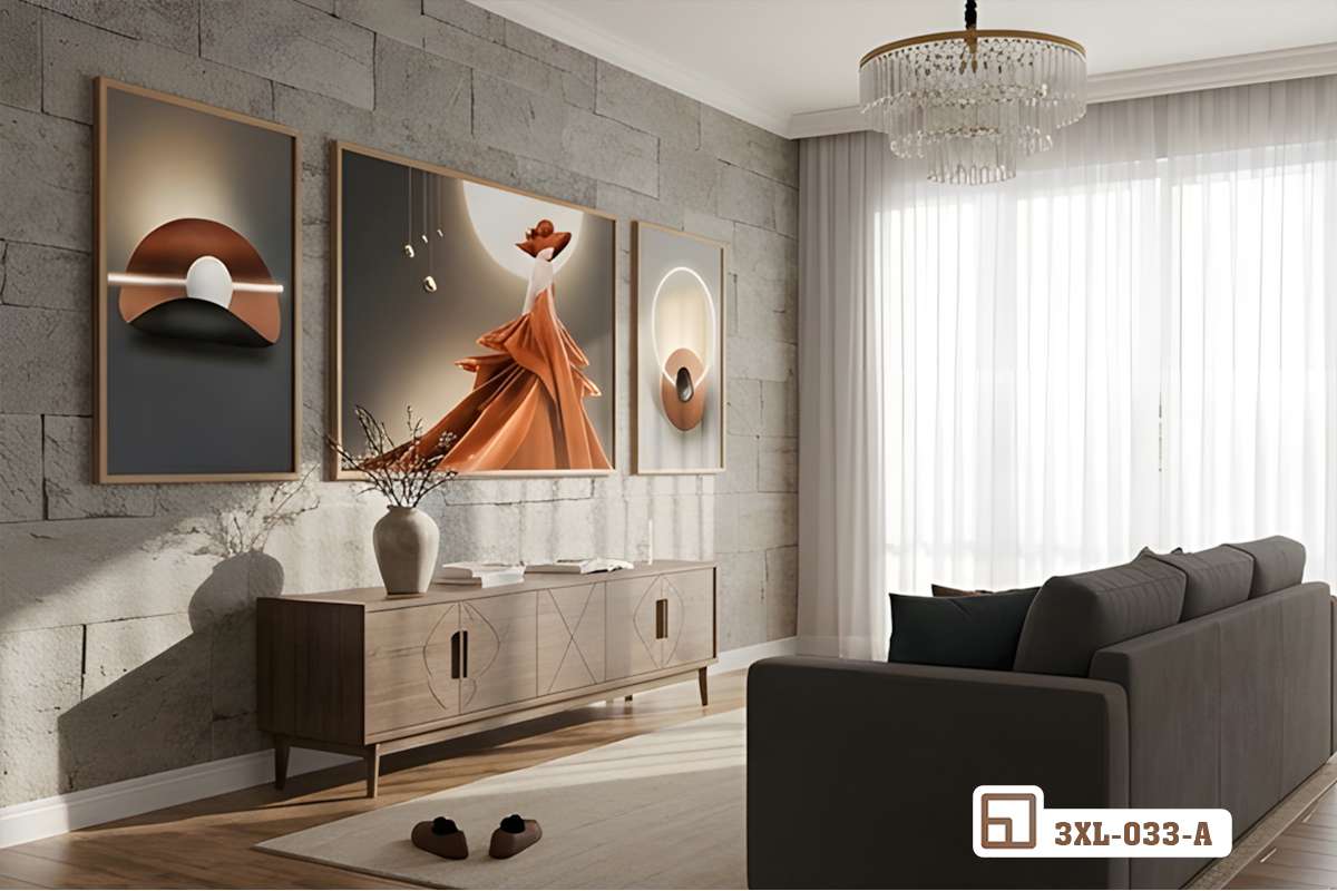 tranh quý cô váy đỏ phối cảnh phòng khách có rèm cửa trắng đón ánh sáng tự nhiên Phòng khách tràn ngập ánh sáng tự nhiên với bộ tranh quý cô váy đỏ treo tường tinh tế cạnh khung cửa kính lớn