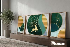 Tranh hươu vàng nghệ thuật - Biểu tượng thịnh vượng và phú quý 3XL 134 A m8 tranh huou vang nghe thuat duoi anh sang vang am ap xuongtranhcanvas