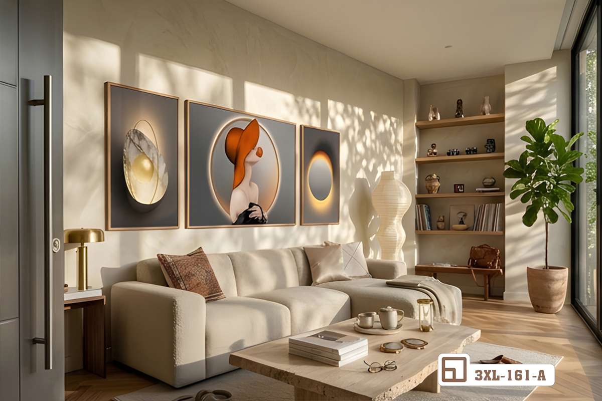 tranh trừu tượng hình khối hướng nhìn từ trong nhà ra khung cửa kính lớn Góc chụp hướng từ phòng khách ra khung cửa sổ lớn ngập tràn ánh cây xanh và ánh sáng