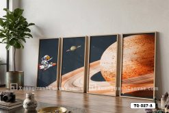 TQ 027 A Tranh Canvas Vũ Trụ Phi Hành Gia Và Sao Thổ Tông Cam Đen Hiện Đại m3
